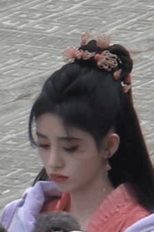 胸大的姑娘免费观看